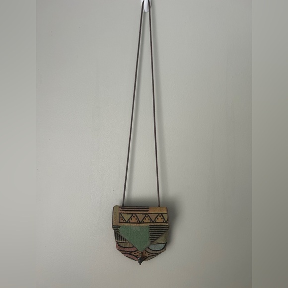O'Neill Tan and Green Crossbody Bag with‎ Geometric Design - Picture 1 of 7